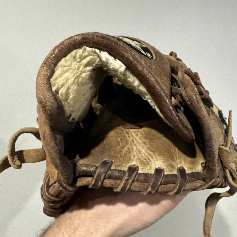 Louisville Slugger Right Hand Throw TPX omaha pro Baseball 11.5 Glove OPX1151
